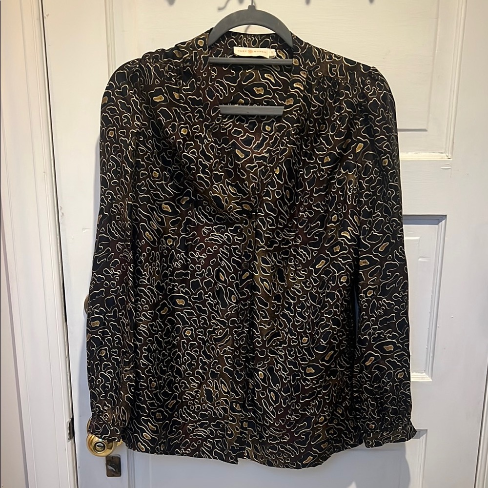 Elegant Black and Gold Women's Top